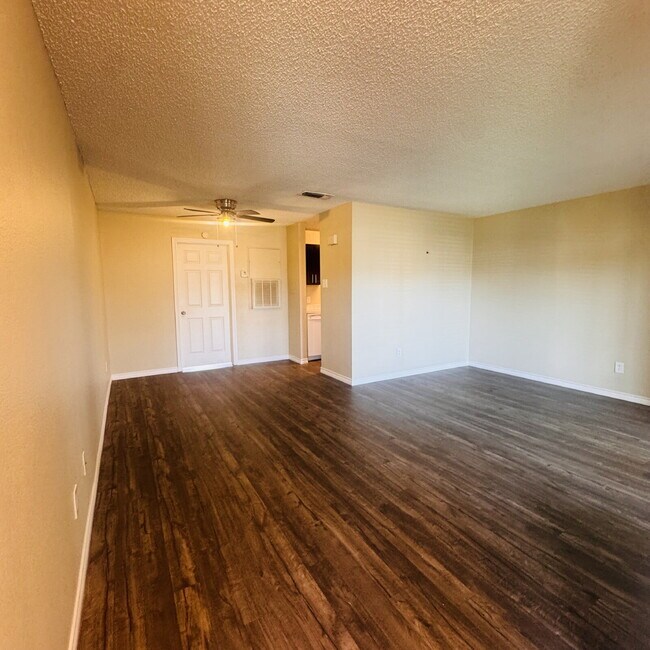 Building Photo - Welcome home to your new oasis at Camden Condominium in Groves, TX!