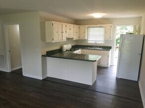 Building Photo - 151 Spirit Cir