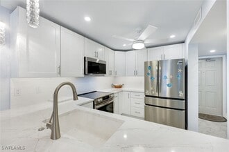 Building Photo - 26000 Hickory Blvd