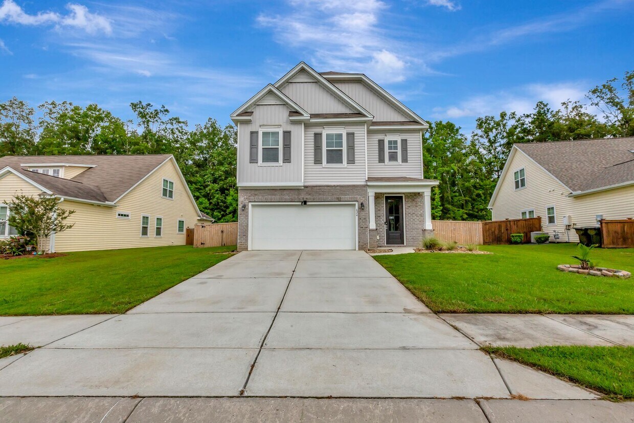 Primary Photo - Large open floor plan in Spring Grove Plan...