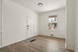 Building Photo - 227 N Simpson St