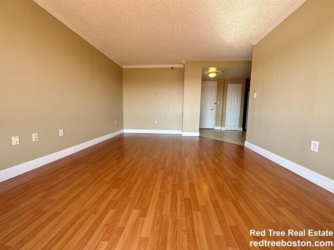 Foto del edificio - 15 N Beacon St