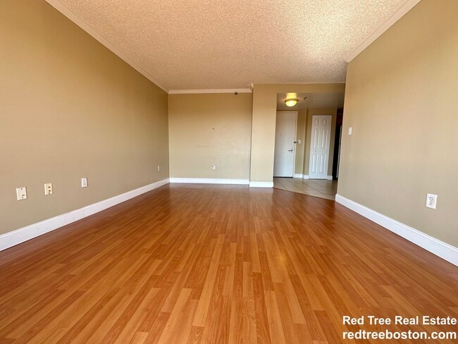 Building Photo - 15 N Beacon St