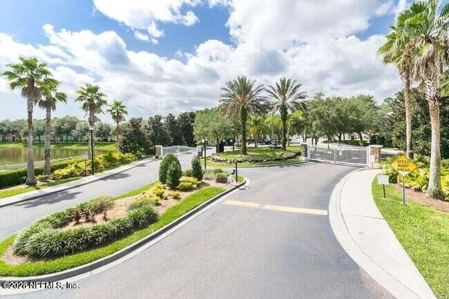 Foto del edificio - 13785 Herons Landing Way