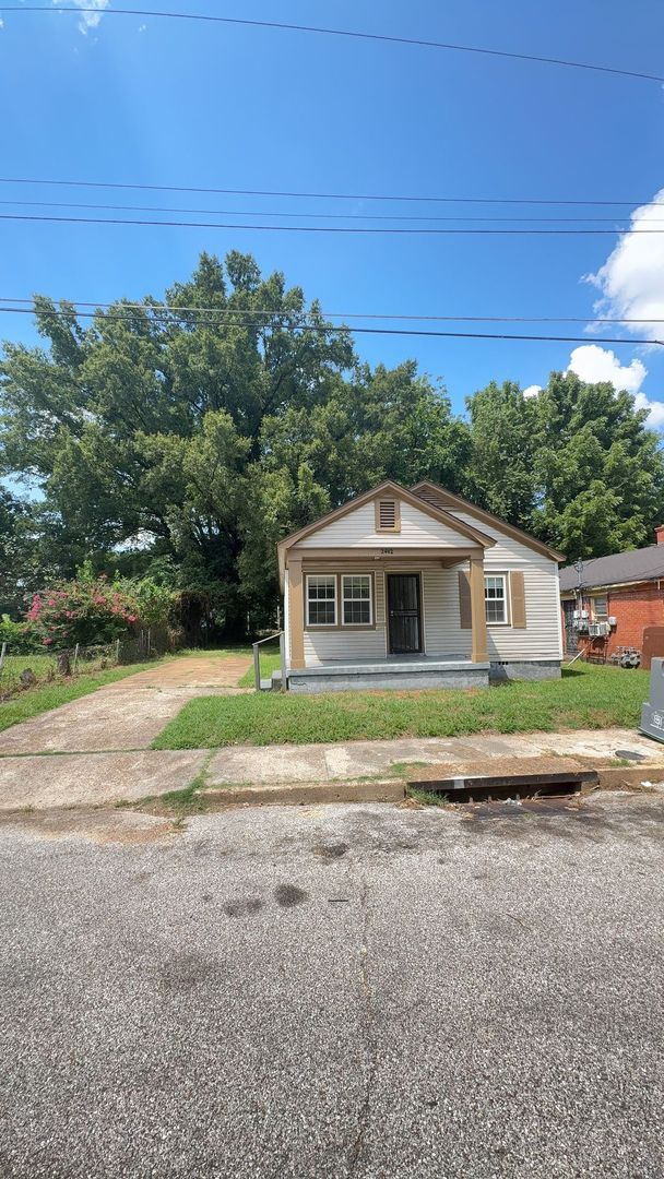 Building Photo - Charming 2 Bed / 1 Bath Home in East Memph...