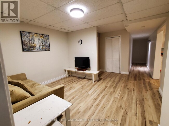 Building Photo - 14 Aberdeen Cir