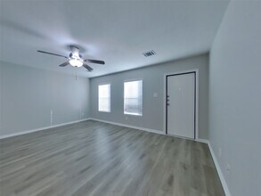 Building Photo - 15676 Del Norte Dr