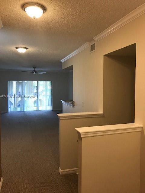 Foto del edificio - 2469 Centergate Dr