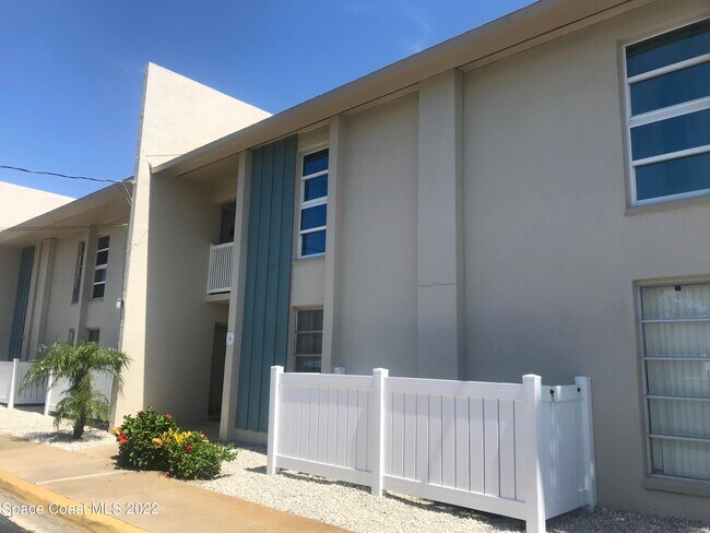 Building Photo - 250 N Banana River Dr