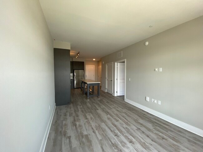 Interior Photo - ONE501