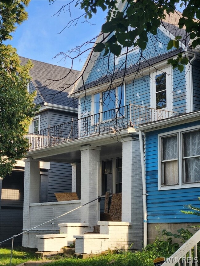 Building Photo - 325 Breckenridge St