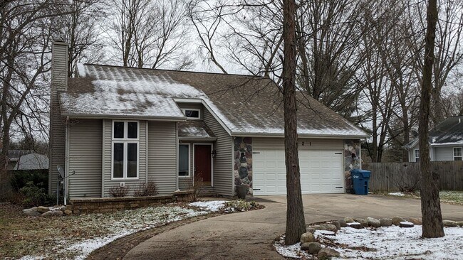 Foto del edificio - 3 Bedroom Home in Kalamazoo