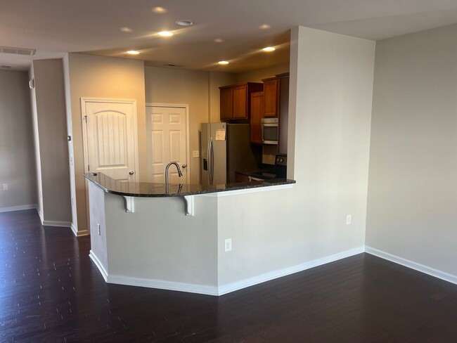 Foto del edificio - Townhome in the Townes at Brier Creek 3 Be...