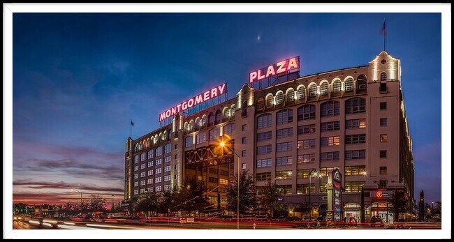Building Photo - 2600 W 7th St