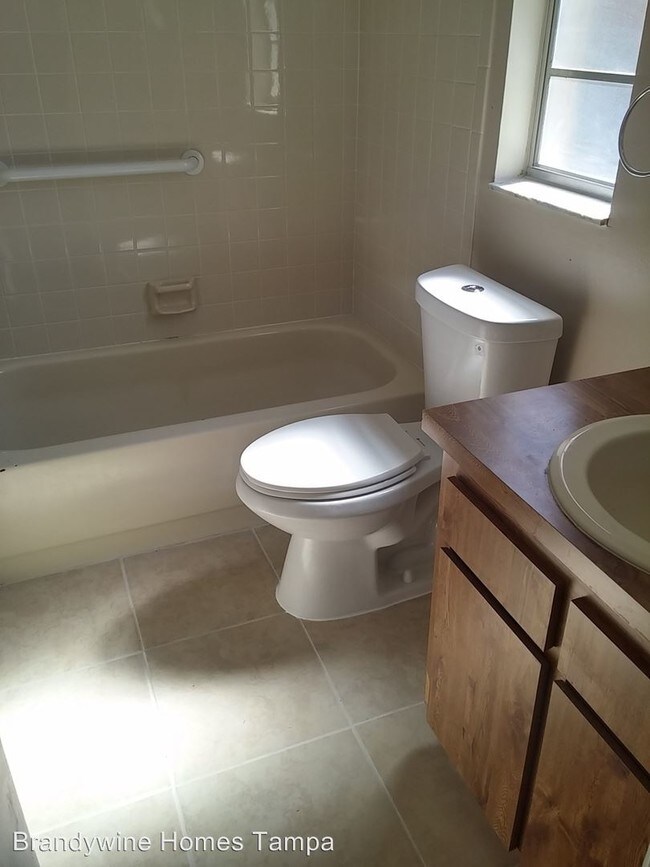 Building Photo - 3 br, 2 bath House - 2712 Manor Hill Drive