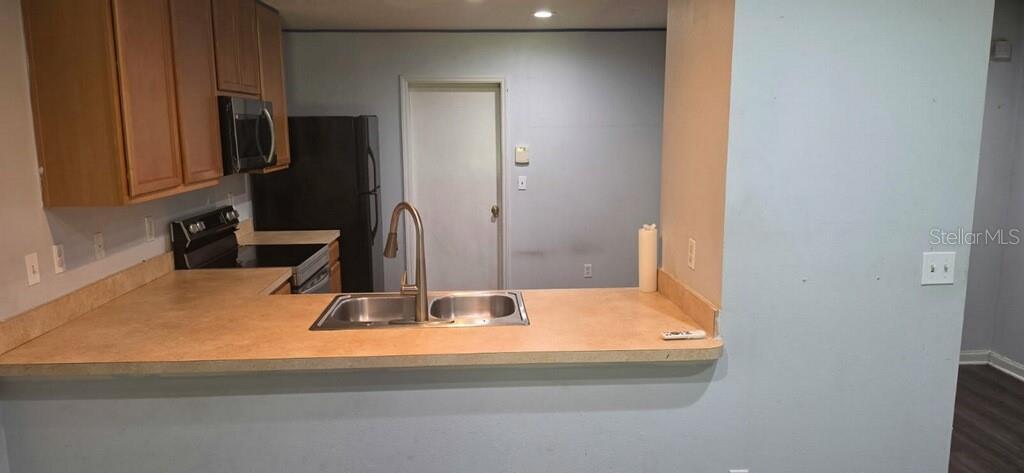Building Photo - 4796 Playschool Dr