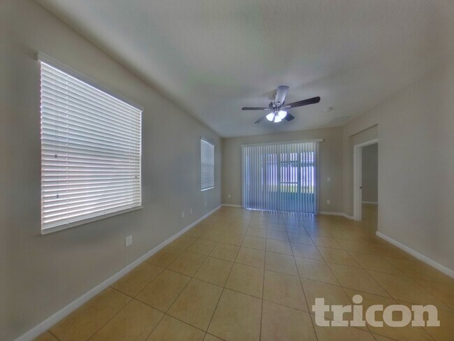 Building Photo - 2446 Waxwing Wy