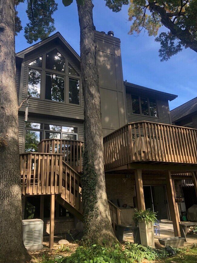 Building Photo - 1386 Medinah Dr