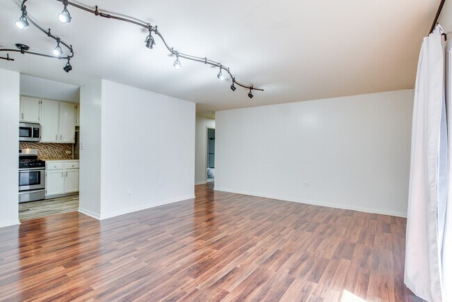 Foto del edificio - 1049 W Ogden Ave