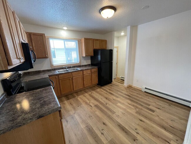 Building Photo - 3 Bed, 2 Bath in West Fargo with a Bonus R...