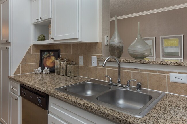 Foto del edificio - 2525 Turtle Creek Blvd