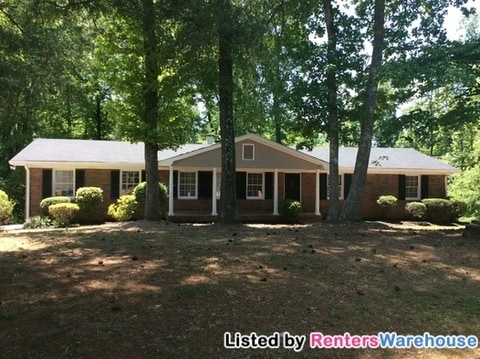 Primary Photo - 911 Upper Hembree Rd