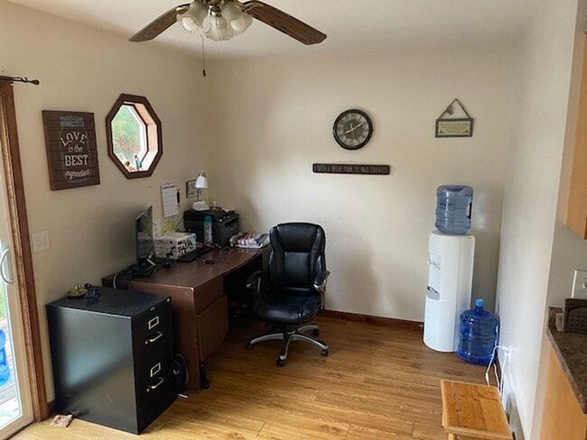Foto del edificio - 2 Bedroom, 1 Bath Single Family Home with ...