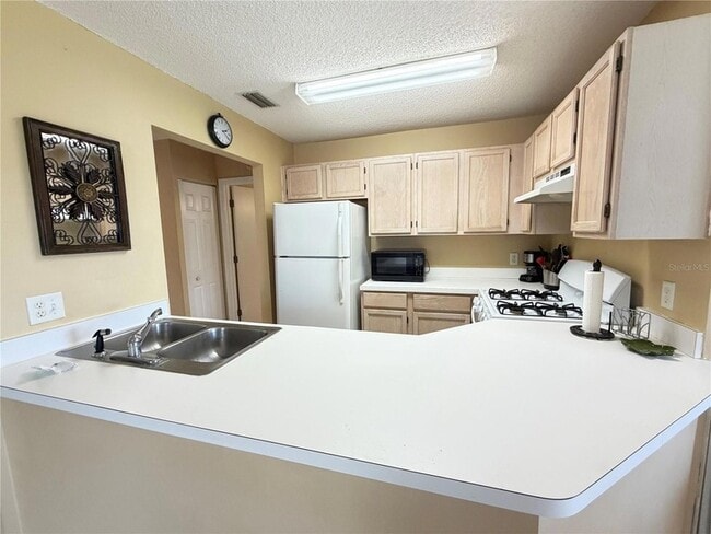 Building Photo - 8402 Waterview Way