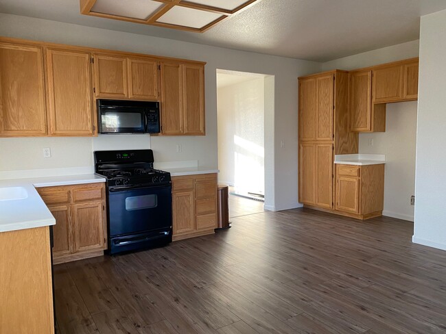 Building Photo - 1683 Shay Way