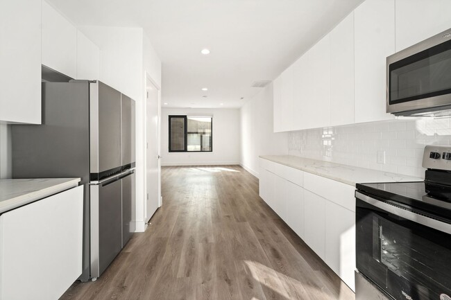 Foto del edificio - Ultra Modern Durham Townhome Available Now