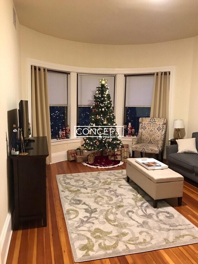 Foto principal - 1463 Beacon St