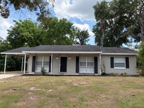 Building Photo - 5216 Palisades Dr