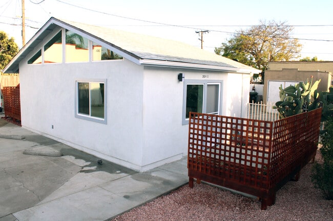 Building Photo - 2826 8th Ave