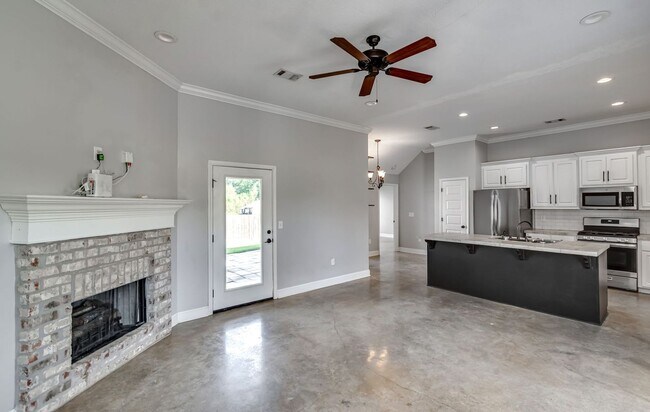 Foto del edificio - Beautiful New 3 Bed 2 Bath Home in Greenfield Station!