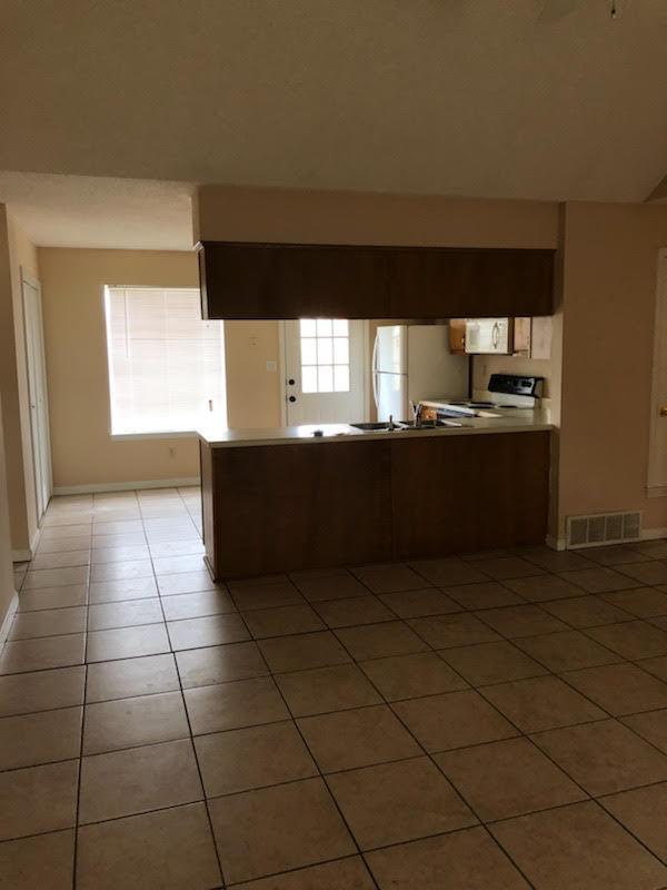 Building Photo - Renovated 3 Bedroom 2 Bath Home for Rent!!