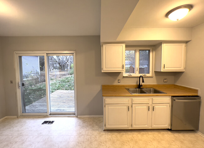 Foto del edificio - 3301 Gerald Ave