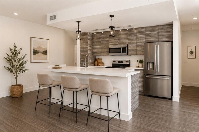 Foto del edificio - 604 N Bluff Dr