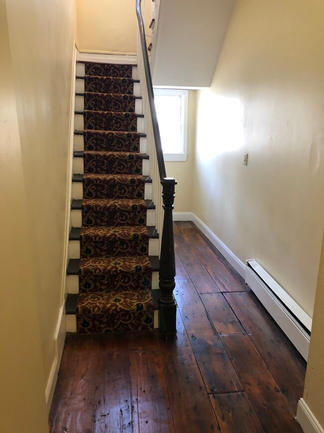 Building Photo - 83 Columbia St