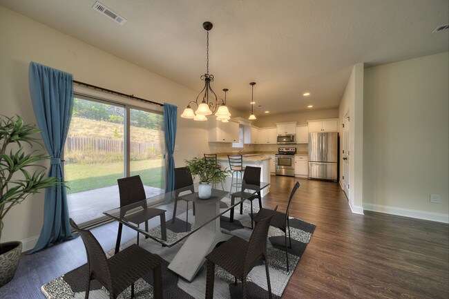 Building Photo - 2057 Fern Crest Ln