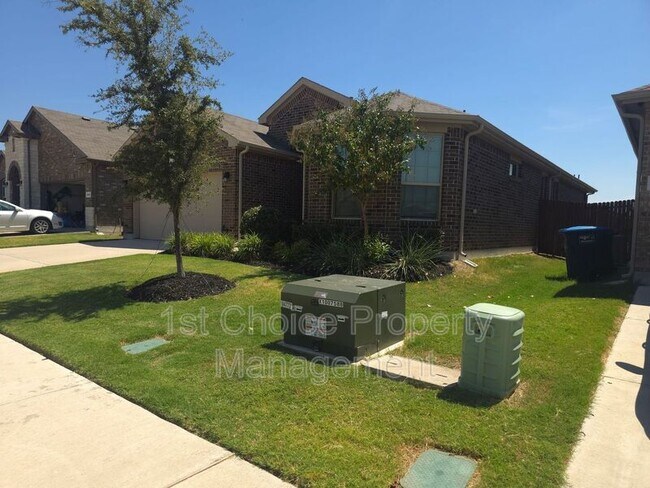 Foto del edificio - 844 Greenford Mnr