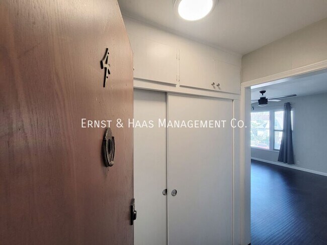 Foto del edificio - 735 Cedar Ave