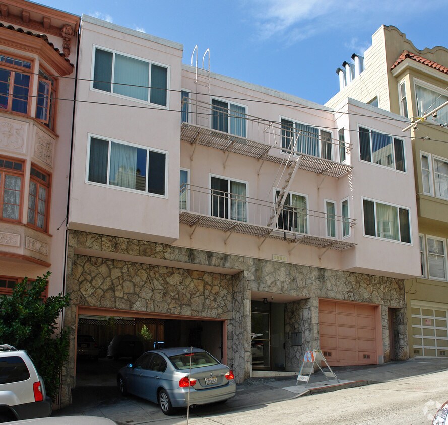 Primary Photo - 1235 Clay St