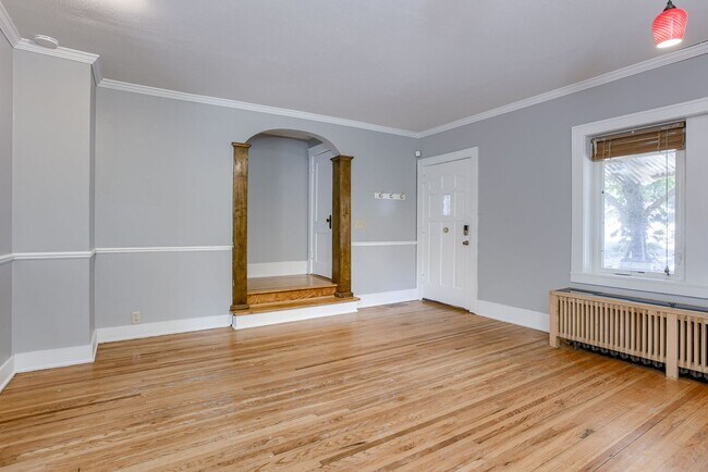 Building Photo - 3 Bedroom Minutes from Midtown, Dundee, an...