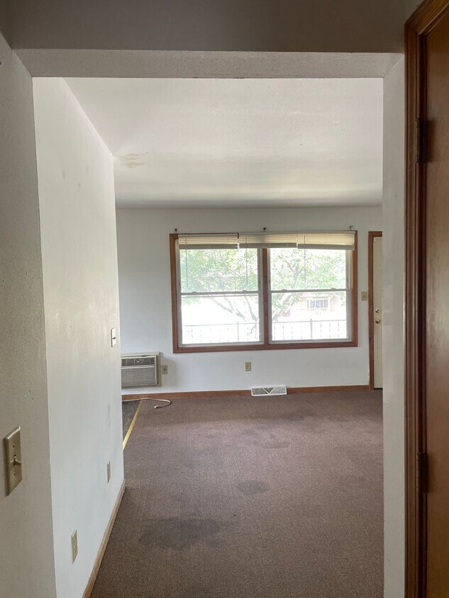 Building Photo - 8809 West Villard Avenue