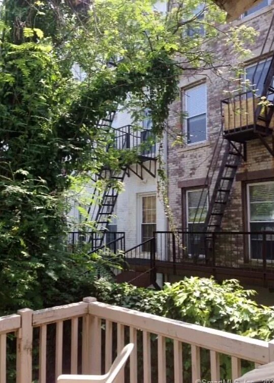 Building Photo - 95 Olive St