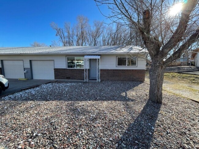 Foto del edificio - Beautiful 3-Bedroom Duplex in a Highly Desirable Grand Junction Location
