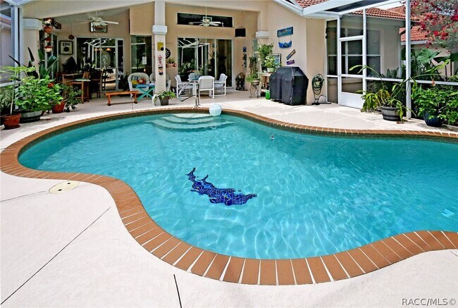 Foto del edificio - 559 W Doerr Path