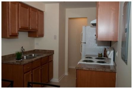 Primary Photo - 2520 W Berwyn Ave