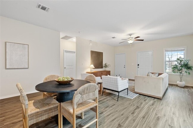 Building Photo - 7101 Spirit Hill Rd