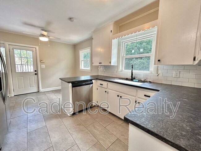 Foto del edificio - 766 Timber Ln